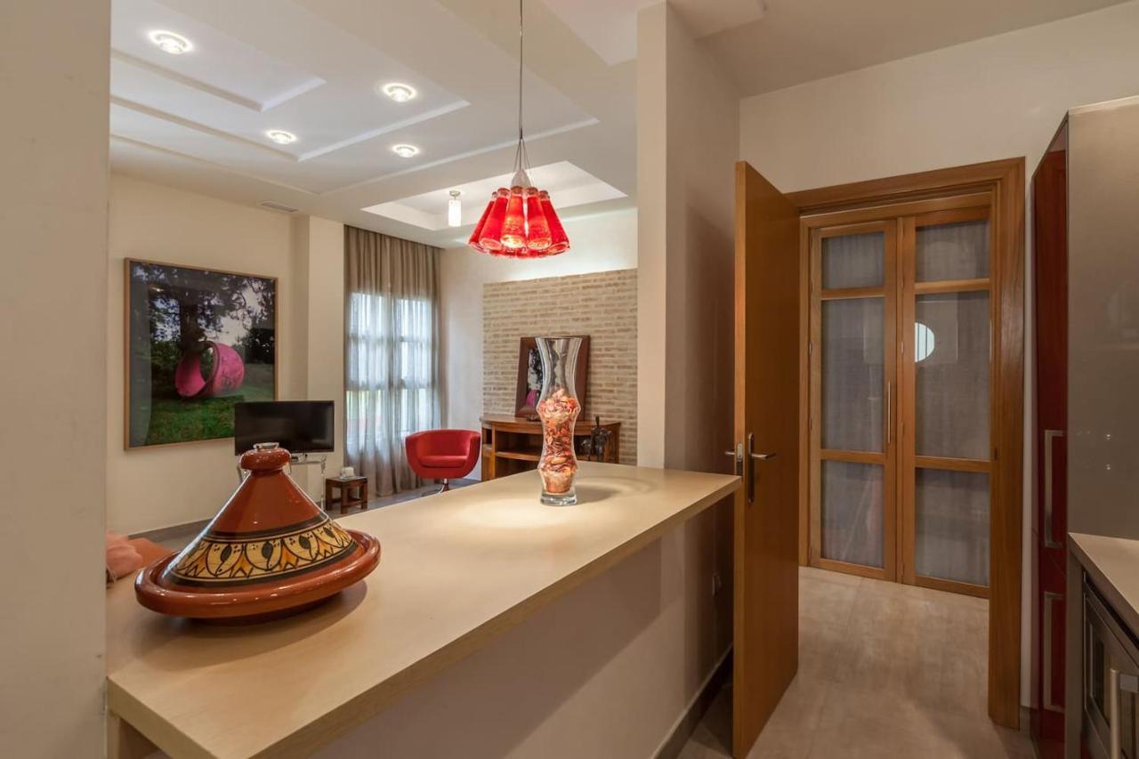 Apartamento Con Encanto En El Barrio De Santa Cruz Sevilla Bagian luar foto