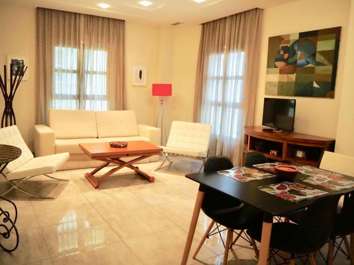 Apartamento Con Encanto En El Barrio De Santa Cruz Sevilla Bagian luar foto