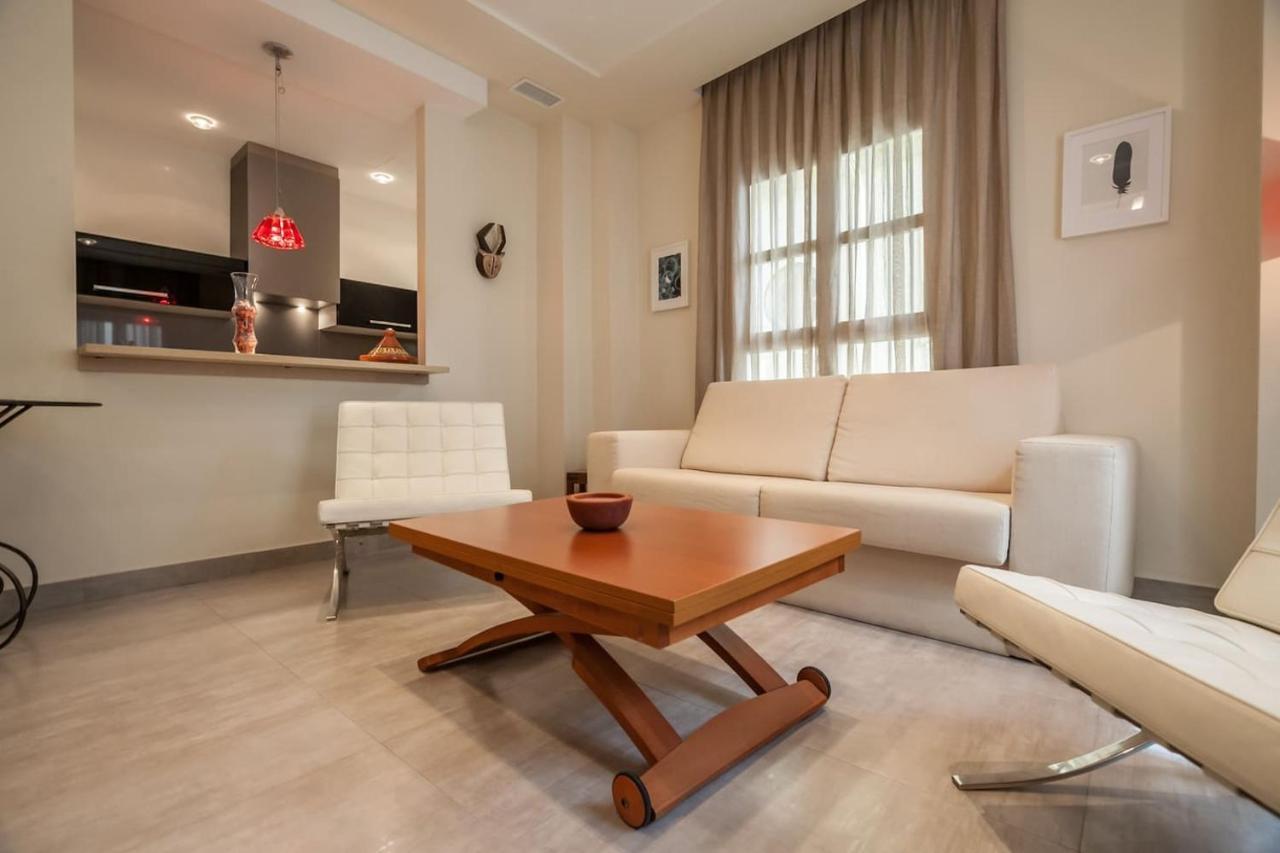 Apartamento Con Encanto En El Barrio De Santa Cruz Sevilla Bagian luar foto