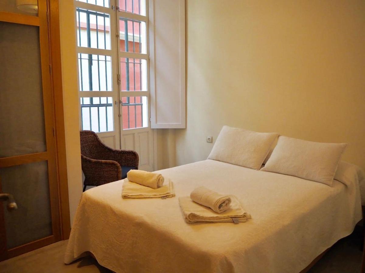 Apartamento Con Encanto En El Barrio De Santa Cruz Sevilla Bagian luar foto