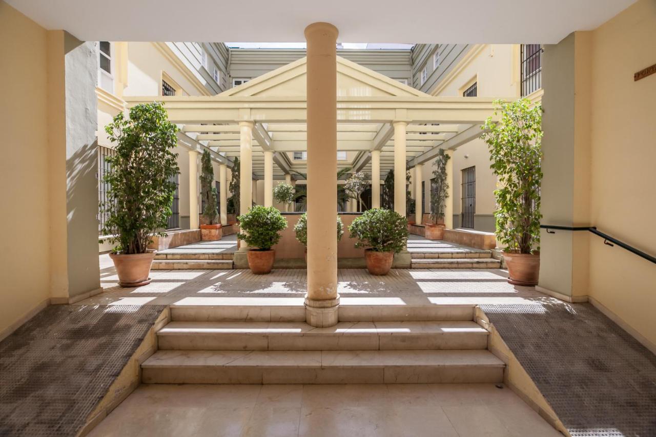 Apartamento Con Encanto En El Barrio De Santa Cruz Sevilla Bagian luar foto